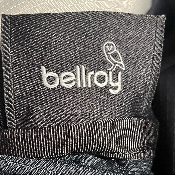 Bellroy Black Lite Unisex Sling Back - Picture 15 of 15